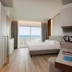 Adriatic Palace 4*