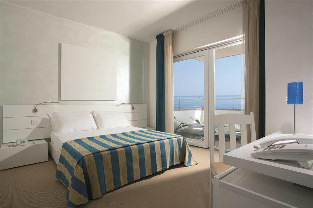 Adriatic Palace Hotel 4*